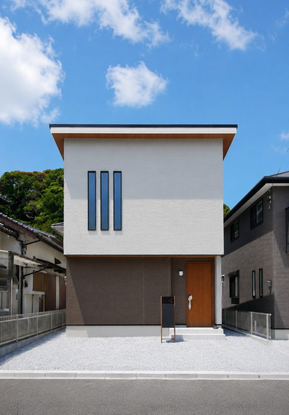 サンコート 八幡西区鷹の巣2丁目2号地 完成済み新築戸建てのメインビジュアル
