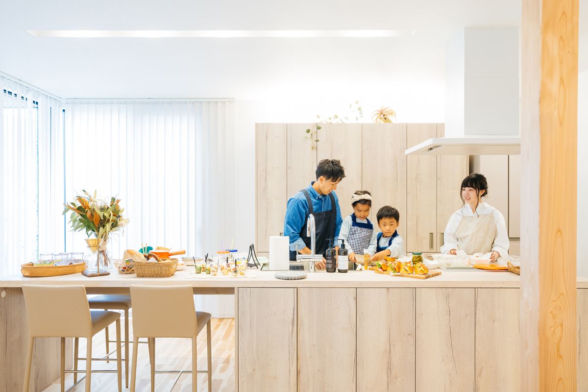 親子で料理を楽しむキッチン