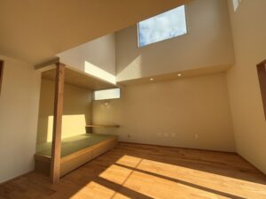 畳×吹き抜けの和モダンの家